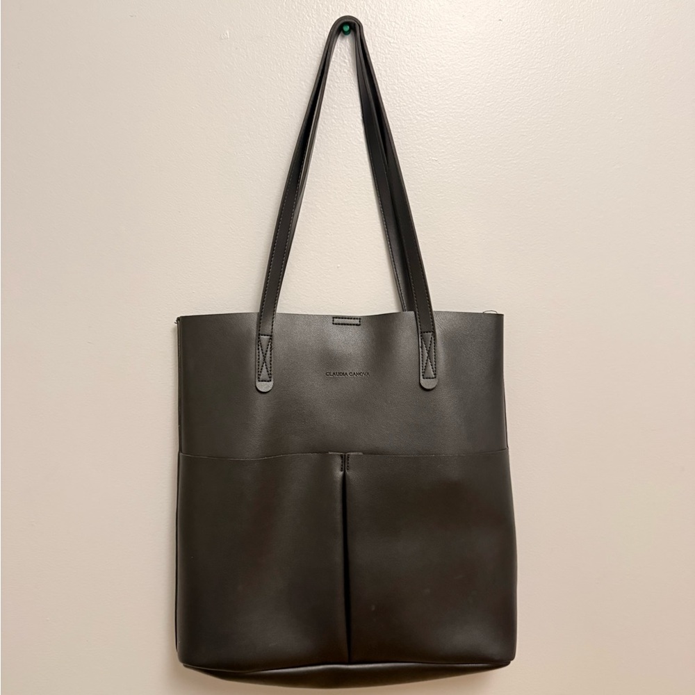 Elegant Leather Tote in Rich Brown